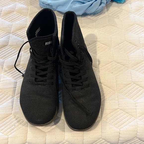 No Bull hi tops. Size 12 - Picture 3 of 4